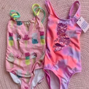 ✌️two girls bathing suits🩱🩱